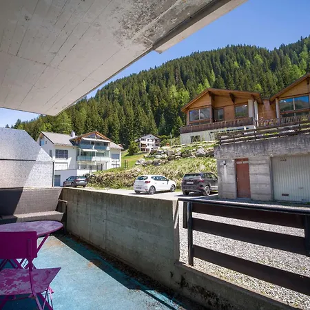 Bright 2br With Parking And Balcony アパート ダヴォス・プラッツ