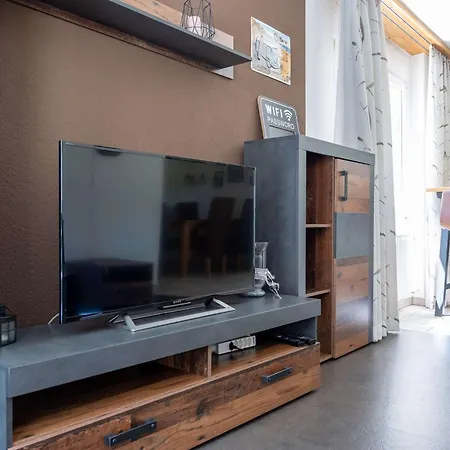 アパート Bright 2br With Parking And Balcony